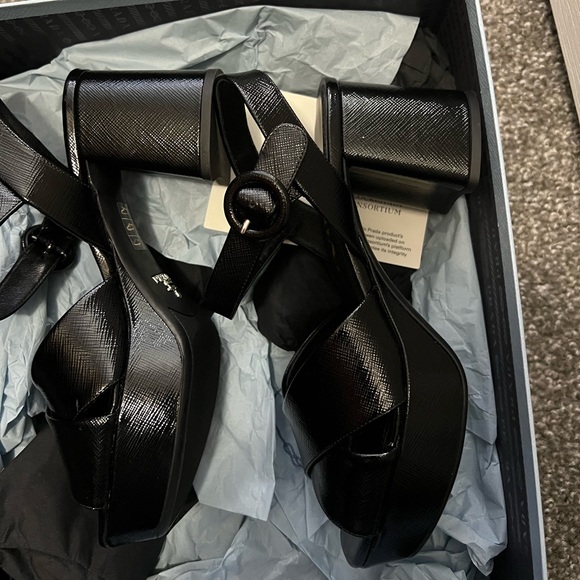 Prada crisscross platform sandal - Picture 11 of 15